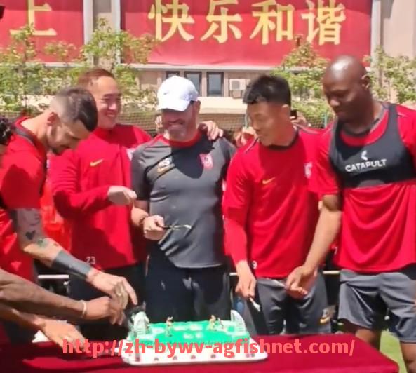 AG捕鱼王官网-法甲摩纳哥与豪门俱乐部的转会比拼：转会市场的角逐